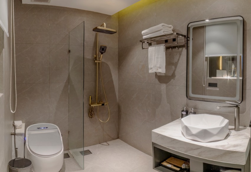 SUPERIOR DOUBLE BALCONY-15