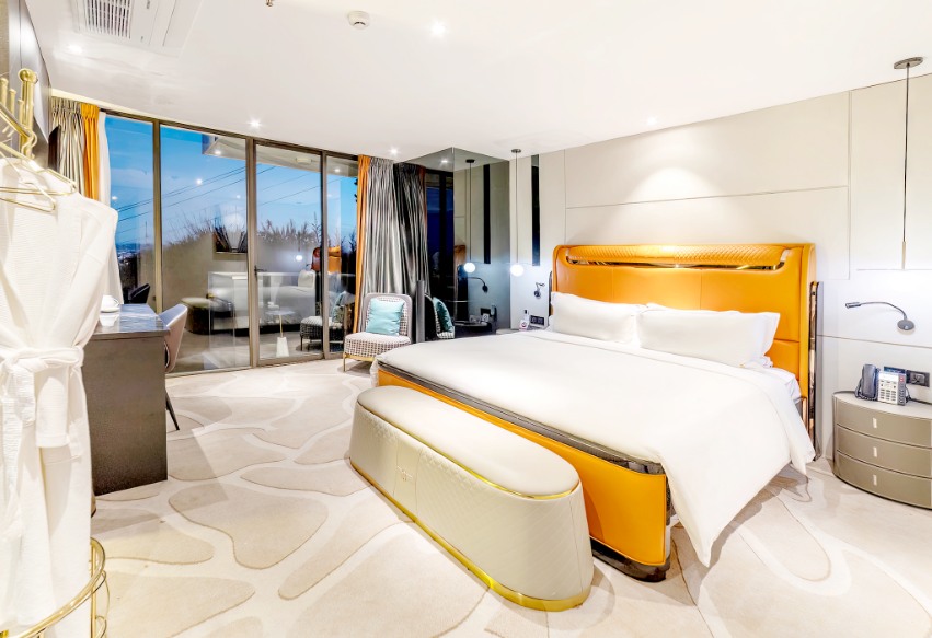 DELUXE DOUBLE BALCONY-30