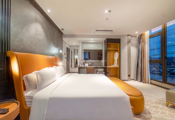 DELUXE DOUBLE BALCONY